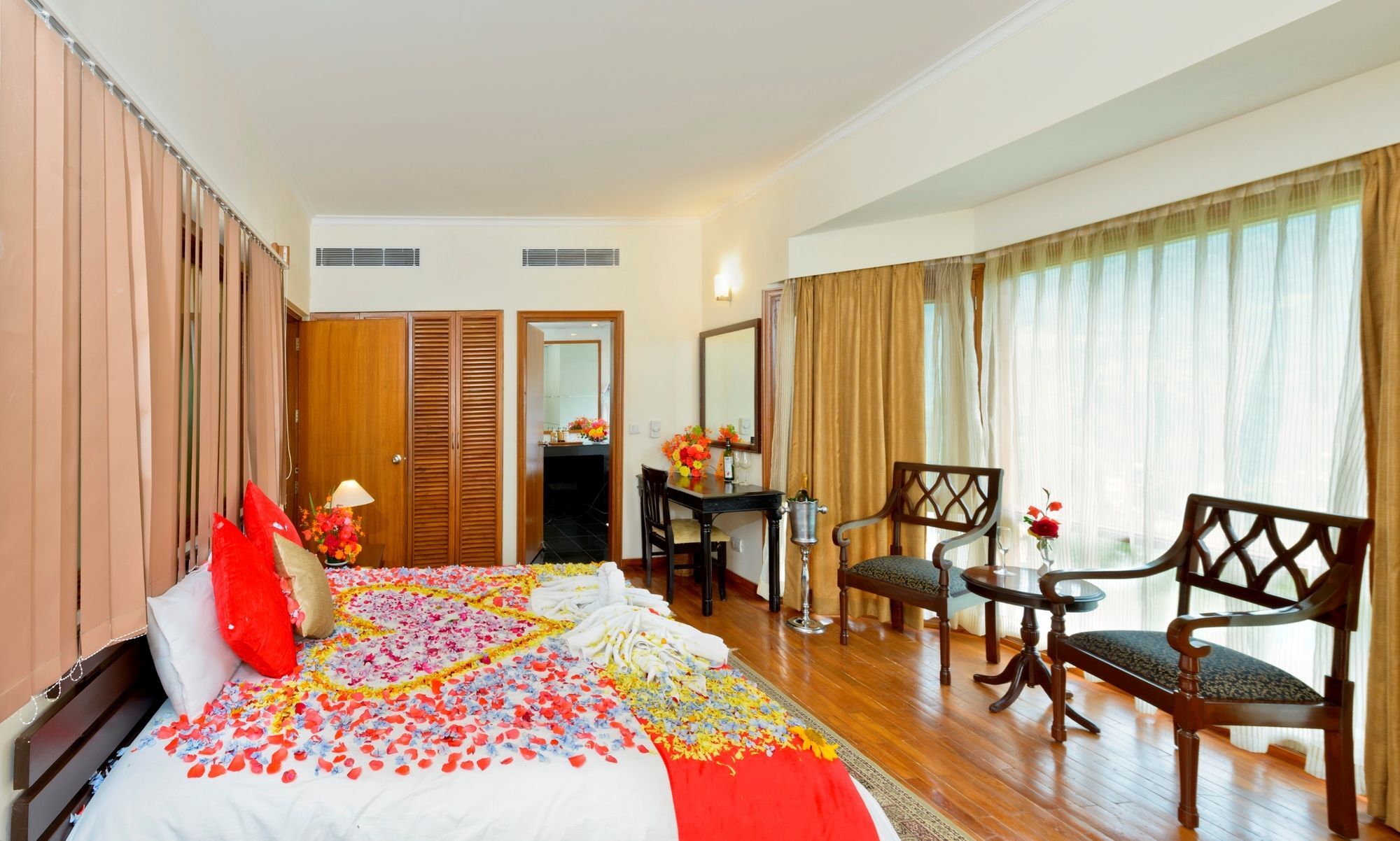 Solang Valley Resort Palchān エクステリア 写真