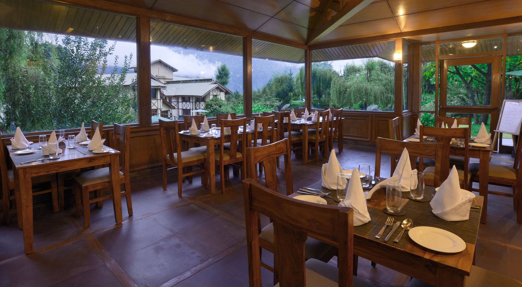 Solang Valley Resort Palchān エクステリア 写真